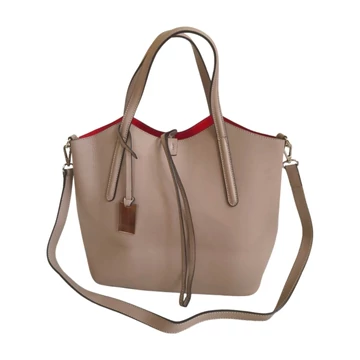 Világosbarna merev falú válltáska