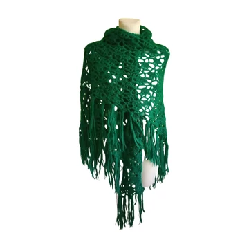 Zöld horgolt női kendő