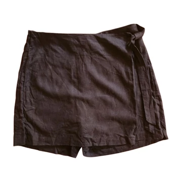 C&amp;amp;A fekete női átlapolt vászon rövidnadrág