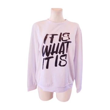 Fehér feliratos vékony pulóver (méret: L)