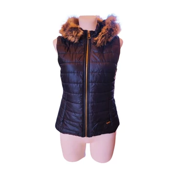 Fekete steppelt női mellény