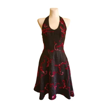 Fekete zsinór mintás női ruha (méret: S)