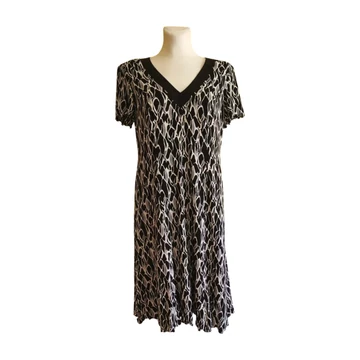 Fekete és fehér mintás női ruha (méret: XL)