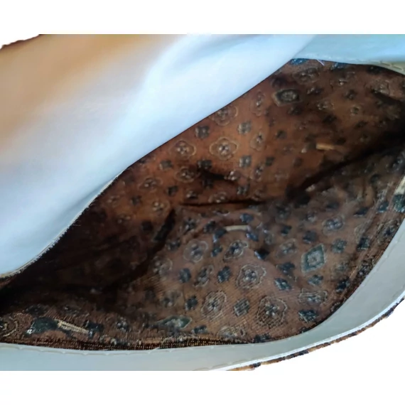 Hüllőmintás barna női kistáska