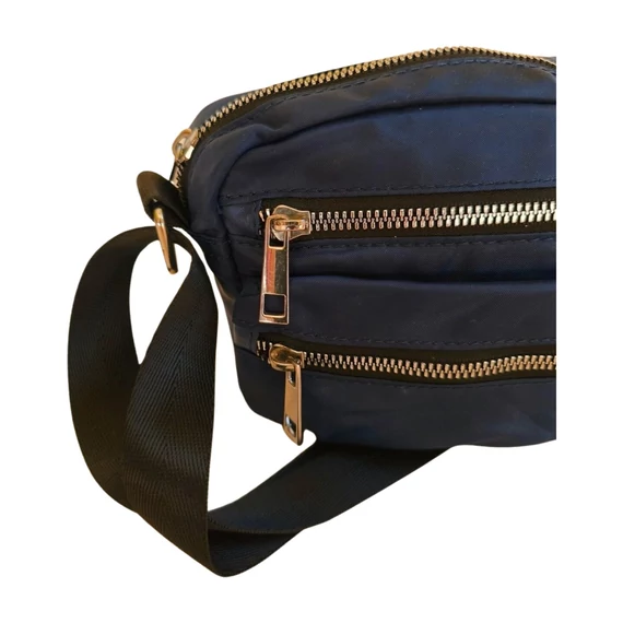 NKD sötétkék kisméretű táska