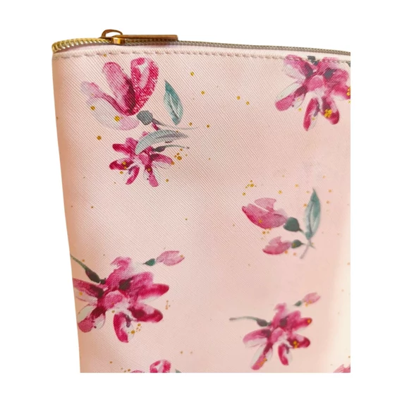 Rózsaszín virágmintás neszesszer