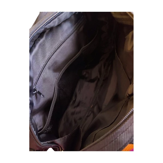 Lassig fekete nagyméretű táska