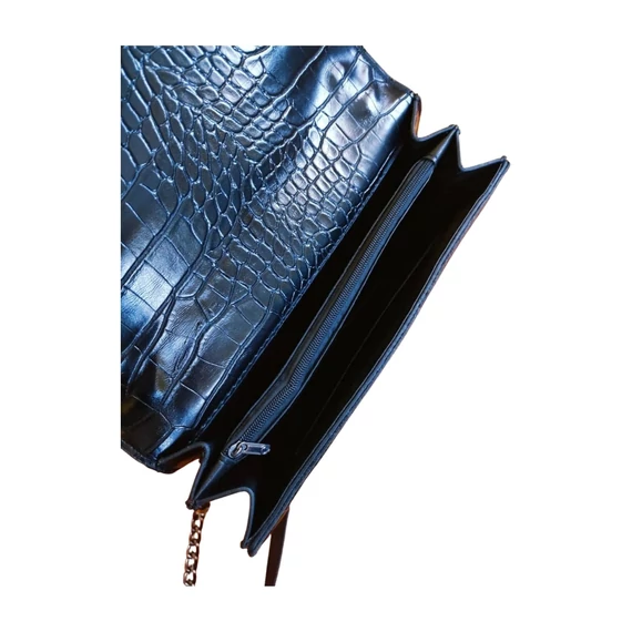 Fekete bőrhatású női táska