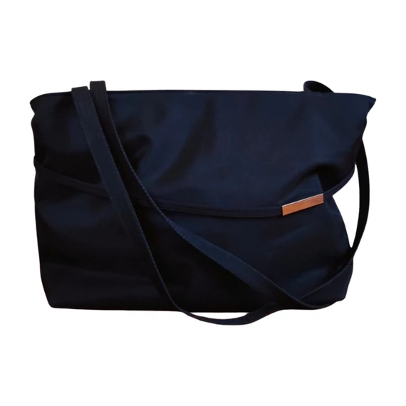 Fekete női kézitáska