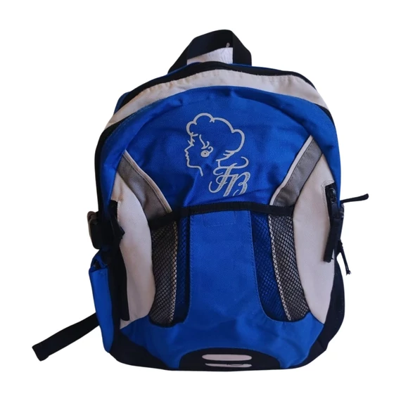 Kék és fekete színű sport hátizsák