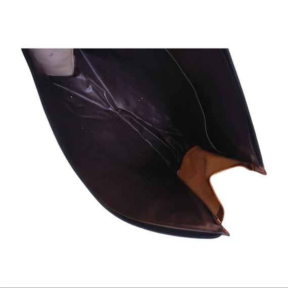 Barna nagyméretű neszesszer