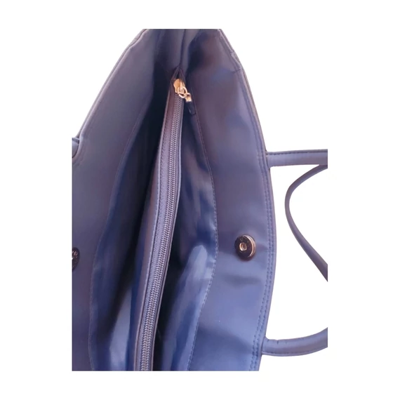 Cantus sötétkék kézitáska