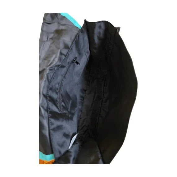 Disney Violetta fekete és lila válltáska