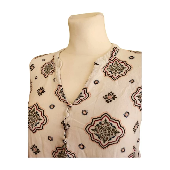 Only fehér mintás női blúz