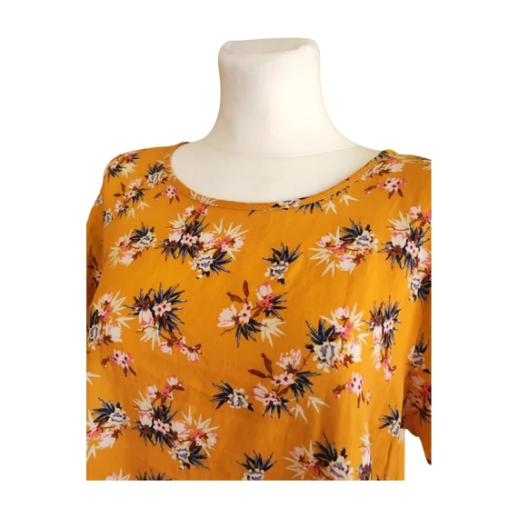 NKD sárga színű mintás női felső