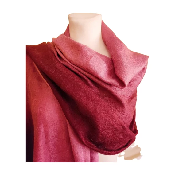 Lila színátmenetes női sál