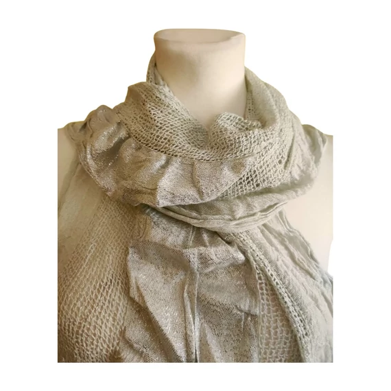 Ezüst színű női sál