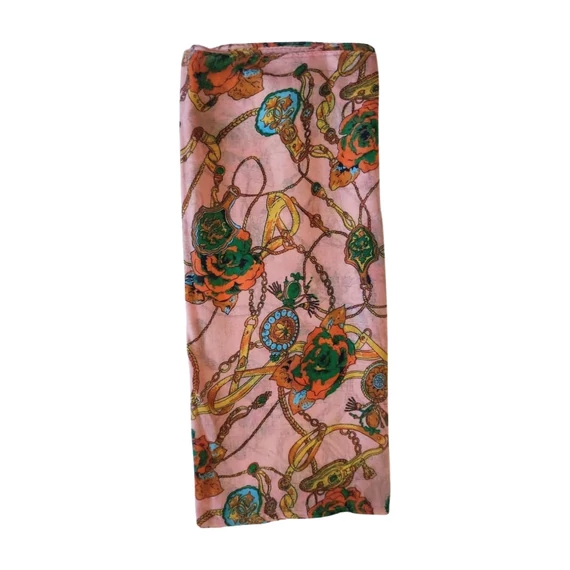 Világos rózsaszín mintás női kendő