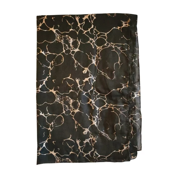 Szürke arany mintás női kendő