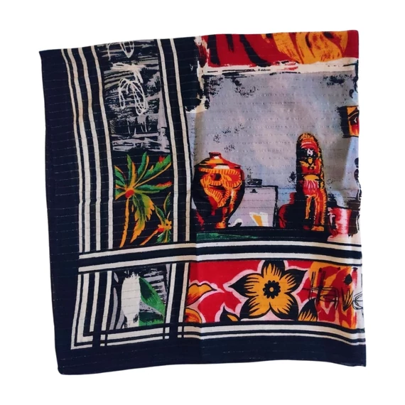 Fekete mintás női kendő