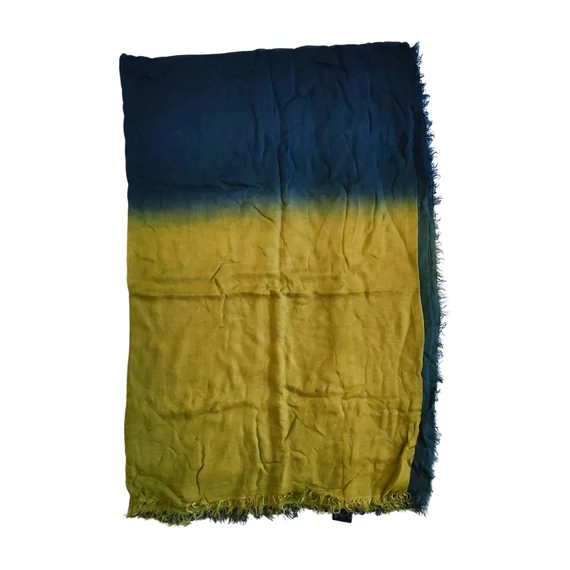 Zöld színátmenetes női kendő