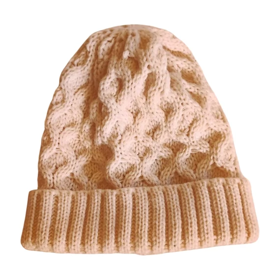 Aran Traditions fehér kötött női sapka