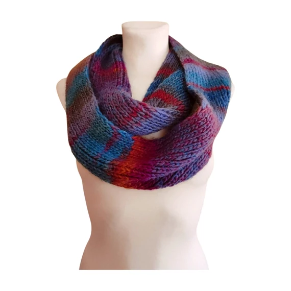 Lila színátmenetes kötött női csősál