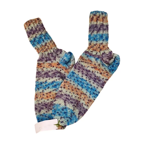 Kék és lila csíkos kézzel kötött uniszex vastagzokni