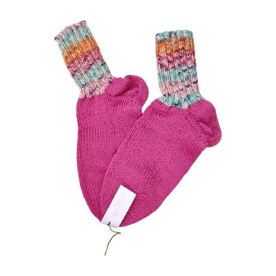 Rózsaszín kézzel kötött lány vastagzokni 