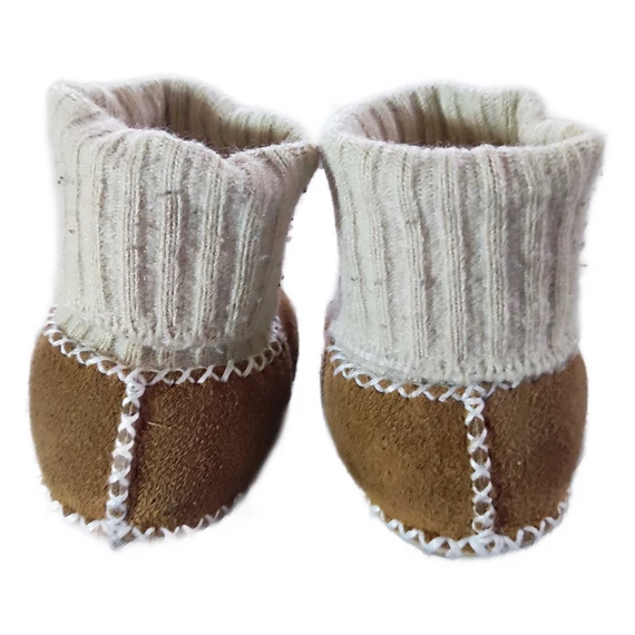 Barna gyapjú puha talpú babacipő (méret: 18)