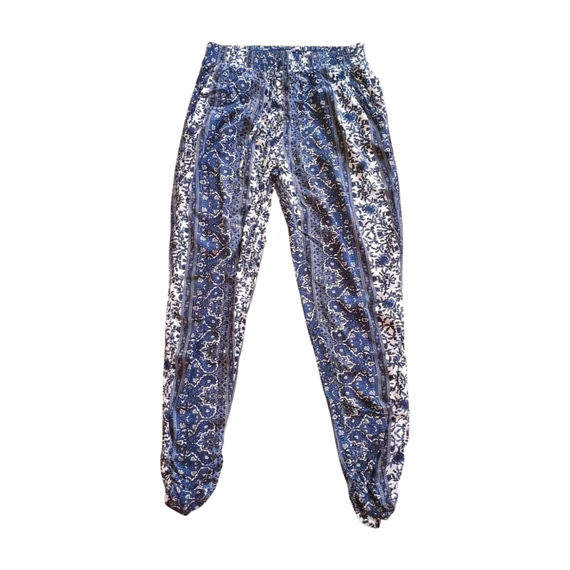 Colosseum kék és fehér mintás vékony női nadrág