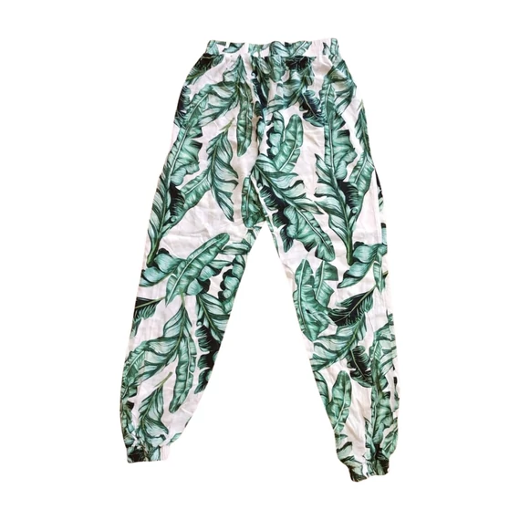 Colosseum fehér levélmintás vékony női nadrág