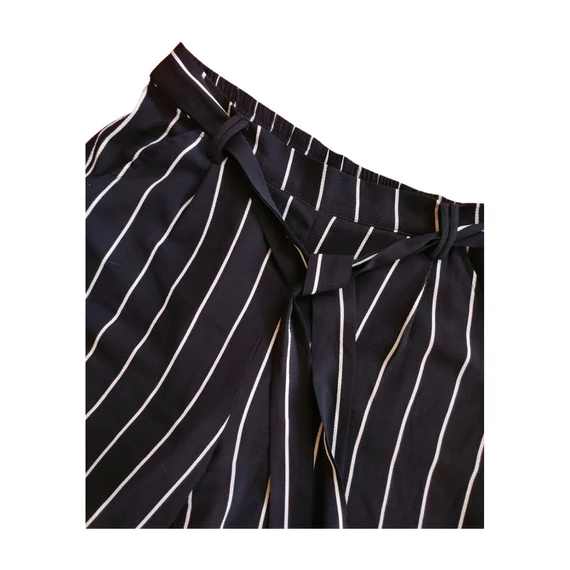 Only fekete csíkos női nadrágszoknya 