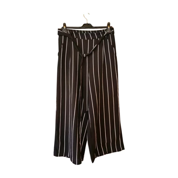 Only fekete csíkos női nadrágszoknya