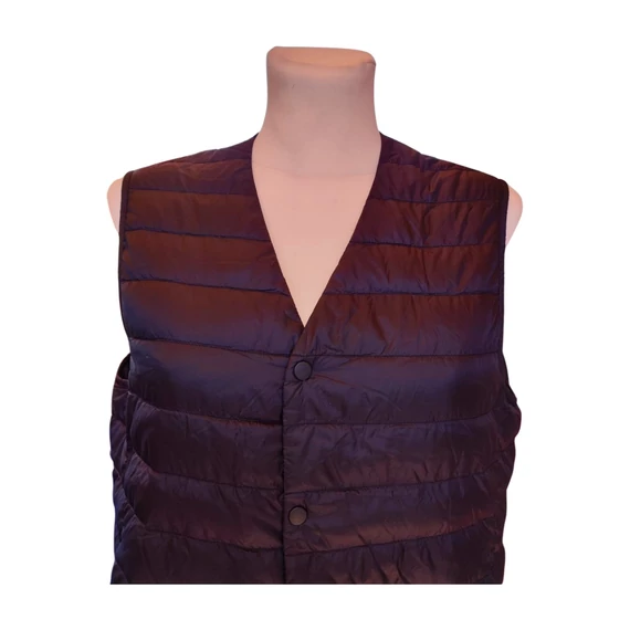 Uniqlo fekete steppelt vékony mellény