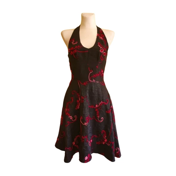 Fekete zsinór mintás női ruha