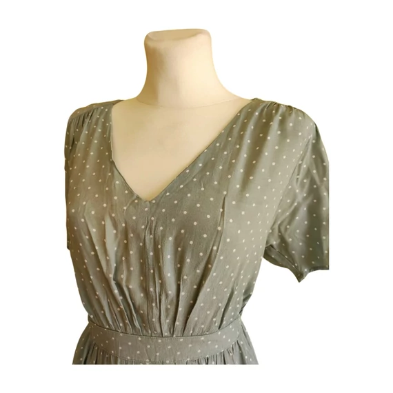 Világos zöld pöttyös női nyári ruha 