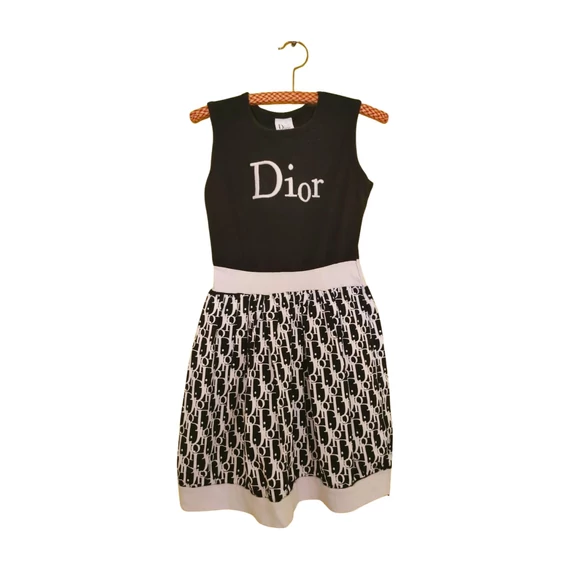 Dior feliratos fekete-fehér lány nyári ruha 