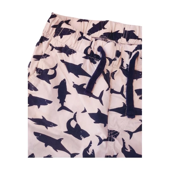 H&M fehér fiú cápás rövidnadrág
