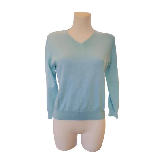 Világoskék vékony női pulóver